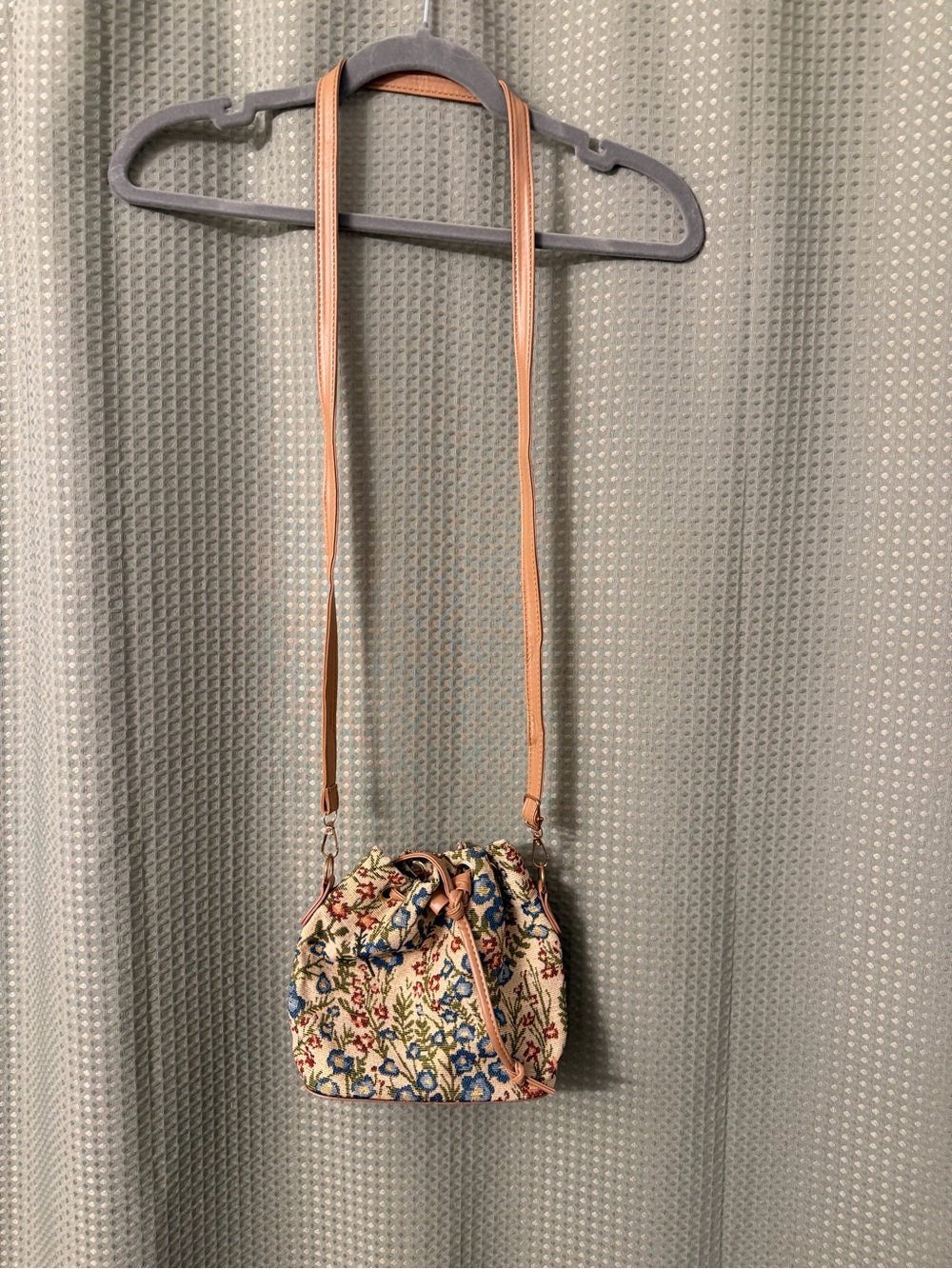 Floral Drawstring Crossbody Bag - Cream & Blue